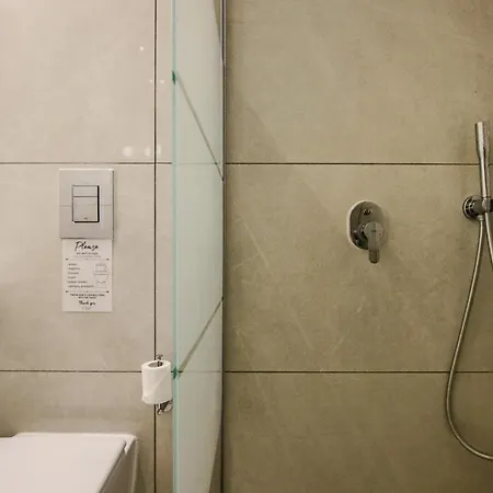 Phaedrus Living - Seaside Executive Flat Harbour 207 * Пафос