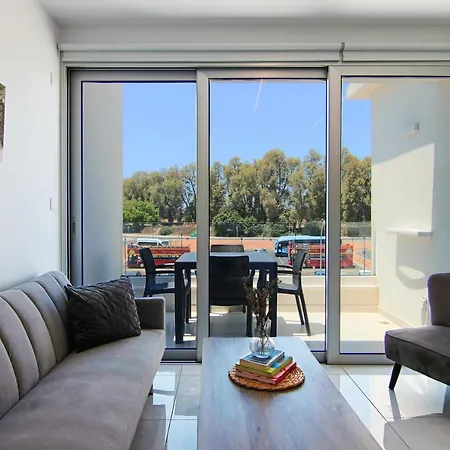 Phaedrus Living - Seaside Executive Flat Harbour 207 Апартаменти *